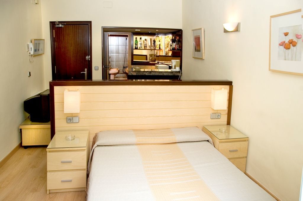 Apartamentos Alos Barcelona Ngoại thất bức ảnh