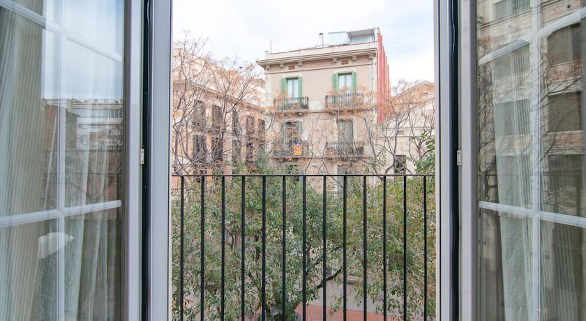 Apartamentos Alos Barcelona Ngoại thất bức ảnh